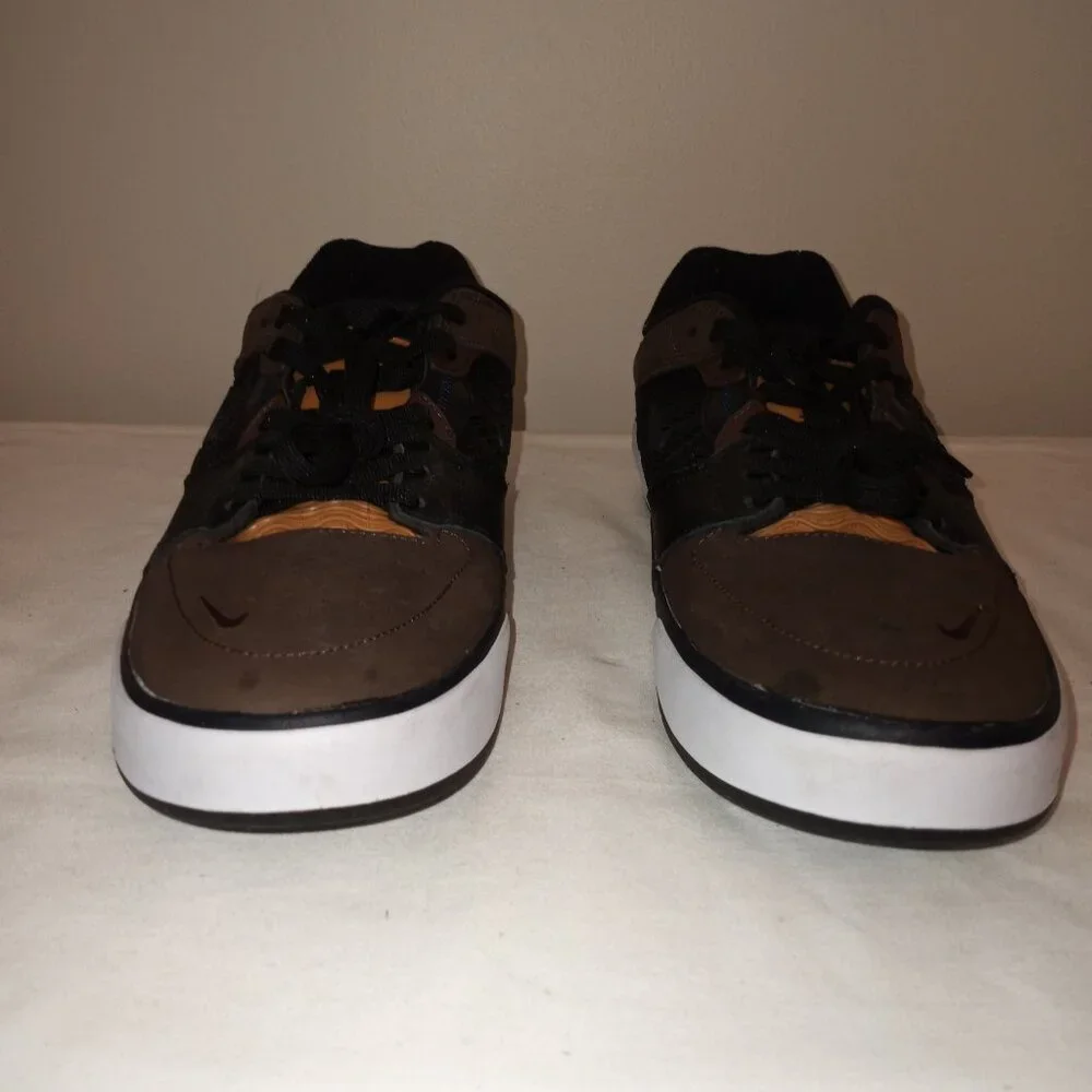 NIKE ISHOD WAIR LOW SKATEBOARD SNEAKER SZ 13 MEN BROWN BLACK